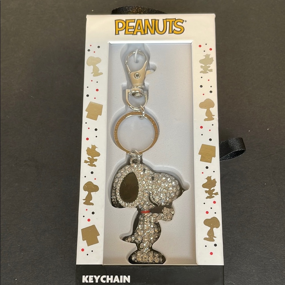 Snoopy Peanuts Charm Keychain.